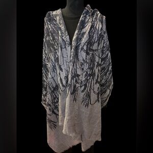 Lua large scarf made in India with Merino wool, silk, and lurex. Luxury item.